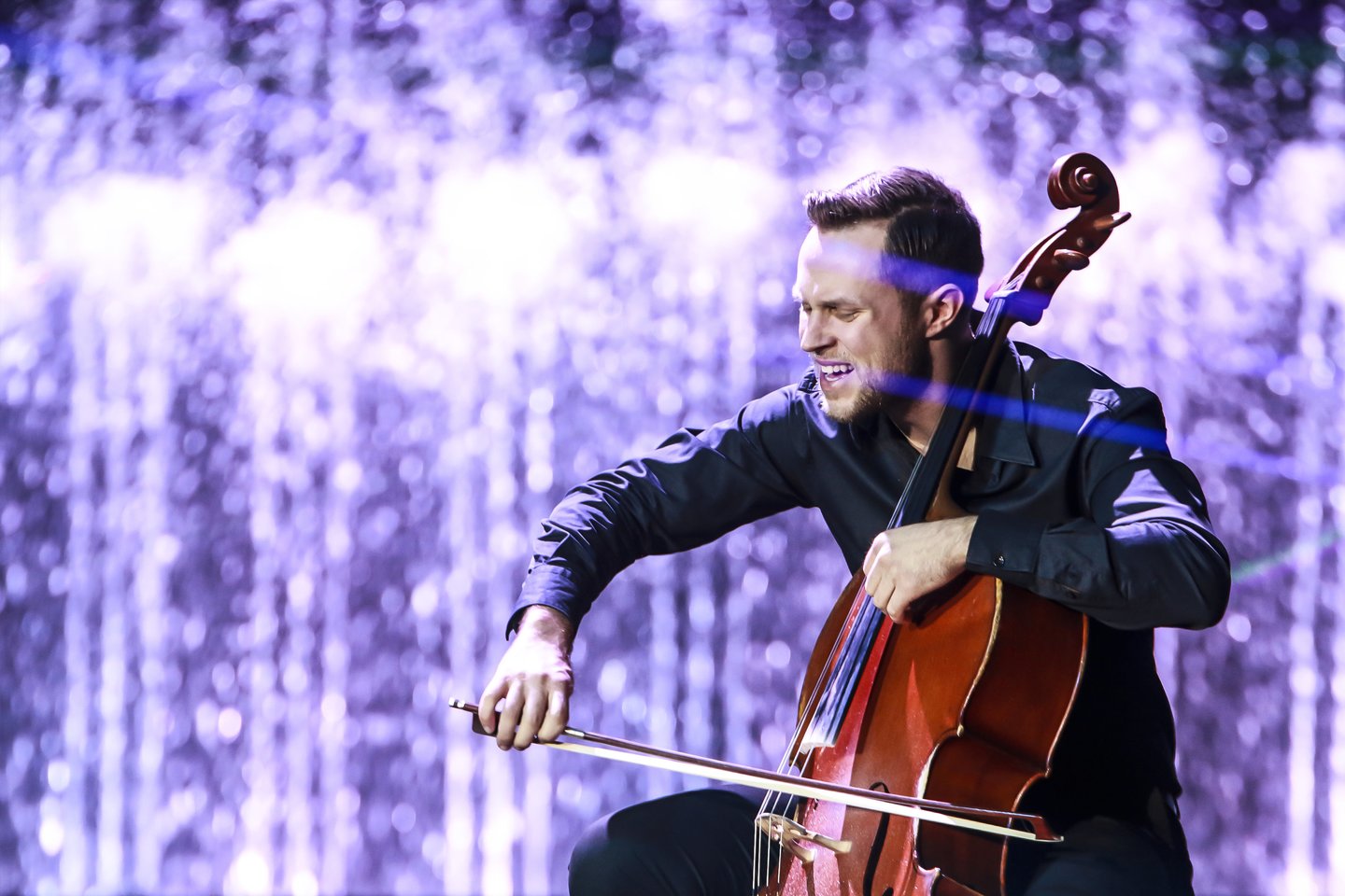 Violonęelininkas J.Kulikauskas geriau žinomas slapyvardžiu „Future Cello“.