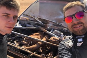Dakaro naujokai E. Juškauskas ir A. Paliukėnas papasakojo, kaip užsidegė automobilis