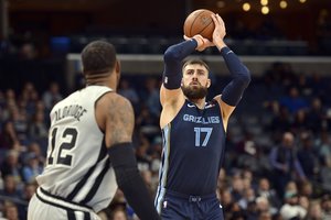 Viltys auga: Jonas Valančiūnas ir „Grizzlies“ jaunimas įžengė į atkrintamųjų varžybų zoną