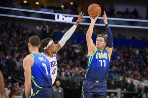 Šalia trigubo dviženklio buvęs L. Dončičius vedė „Mavericks“ į pergalę