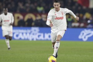 „Juventus“ po pergalės Romoje susigrąžino Italijos lygos lyderių poziciją