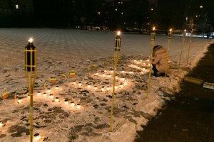 Lietuva 29-ąjį kartą mini Laisvės gynėjų dieną – languose sužibo žvakės