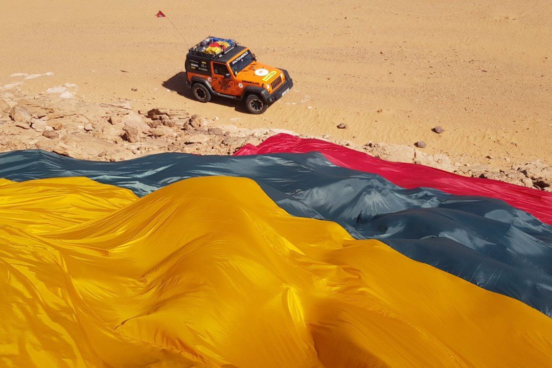  Dakaras tapo tautos lenktynėmis! Dažnas lietuvis palaiko mūsų sportininkus šiame nelengvame mūšyje.<br> Martynas Kairys nuotr.