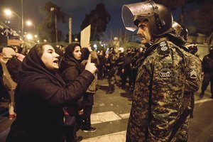 Gedėjęs Iranas dabar netveria įsiūčiu – politologas įvertino, ko imsis režimas