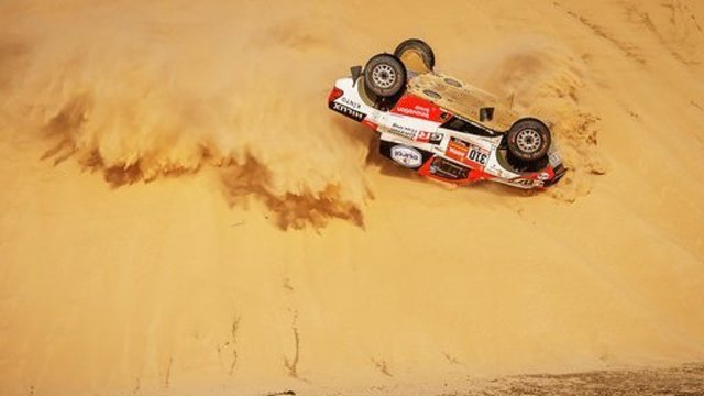 Užfiksuotas šokiruojantis Fernando Alonso „kūlverstis“ Dakare