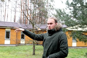 Jauno vaikino rankose atsidūrę apleisti statiniai pasikeitė kaip diena ir naktis