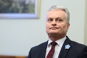 Pasiūlė G. Nausėdai po valdančiųjų akibrokšto dėl J. Narkevičiaus: turi susikonstruoti stuburą