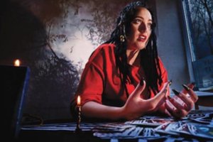 Nuo vaikystės dvasias regėjusi klaipėdietė šokiruoja savo įsitikinimais