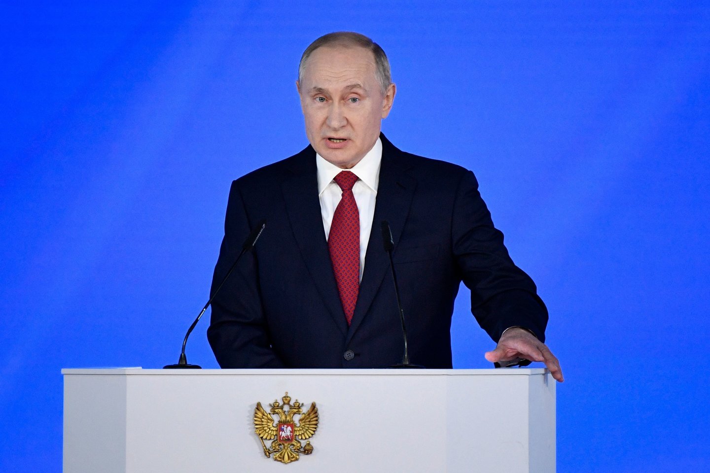 ​Rusijos prezidentas Vladimiras Putinas dalyvaus sekmadienį Vokietijoje vyksiančioje Libijos taikos konferencijoje, pranešė Kremlius.<br>AFP/Scanpix nuotr.