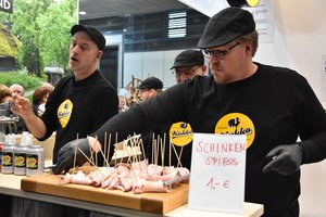 Liejasi ne tik alus – į Berlyną sukirsti cepelinų atidūmė net Norvegijos lietuviai