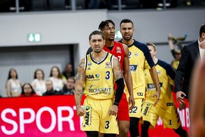 „Crvena zvezda“ krizė tęsiasi: pralaimėta ALBA komandai su R. Giedraičiu po pratęsimo