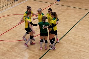 Pasistiprinusios Baltijos tinklinio čempionės siekia grįžti pergalių kelią
