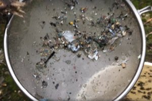 Plastiką ir srutas į Nerį paleidusiems „Vilniaus vandenims“ – skubus patikrinimas