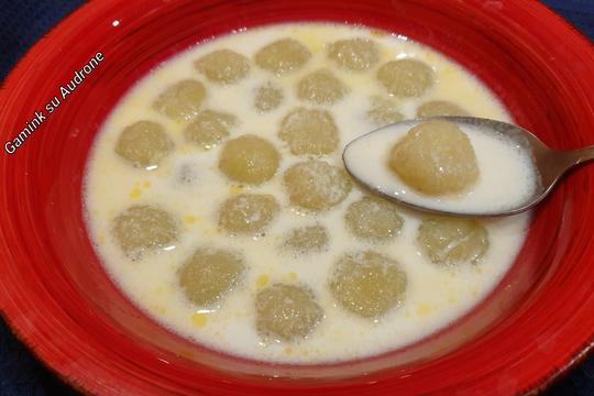 Pieniška bulvinių kukulių sriuba – tokia pati skani, kaip ir vaikystėje