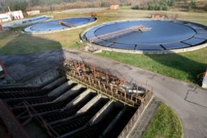 „Vilniaus vandenys“ nutraukė nuotekų priėmimą iš Neries teršėjo