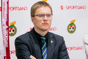 V. Dambrauskas pratęsė sutartį su Rygos klubu