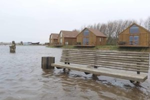 Dėl pajūrį talžiusio galingo vėjo pakilo vanduo upėse, užfiksuotas potvynis