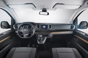 Dėl galimo oro pagalvių gedimo „Toyota“ atšaukia 3,4 mln. automobilių