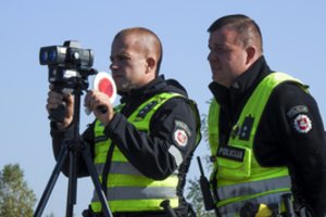 Dėl „trikojų“ parlamentarai A. Mazuronis ir K. Starkevičius kreipėsi į ministrus