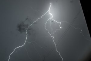 Sinoptikas paaiškino, kodėl žiemą nugriaudėjo perkūnija