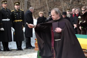 Vilniaus garbės piliečiu tapo kunigas Julius Sasnauskas