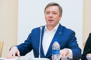 R. Karbauskis žada pasirašyti apkaltos I. Rozovai iniciatyvą, V. Tomaševskis atsikirto