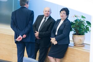 Prie „socialdarbiečių“ su bendražygiais prisijungęs V. Kamblevičius: viskas dėl stabilumo