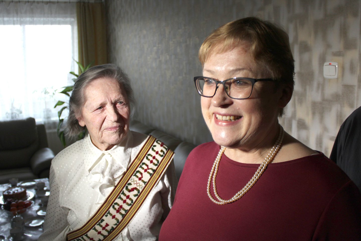   Šimtamete mama rūpinasi jos dukra G.Cikanavičienė.<br> R.Vitkaus nuotr.