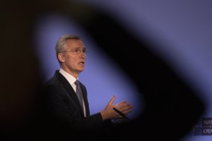 J. Stoltenbergas: „Turkija ir NATO vis dar nesutaria dėl rusiškos ginkluotės sandorio“
