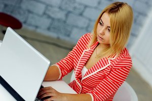 Sąžiningai mokesčius mokėjusi moteris apstulbo: staiga tapo skolininke