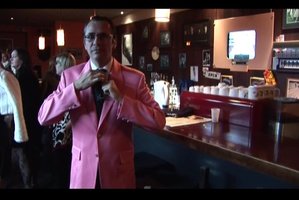 Režisierius G. Gustas prisiminė, kaip vaidindamas puotos scenoje iš tiesų įkaušo