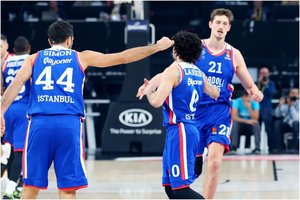 Lyderių mūšyje „Real“ ir vėl krito nuo Eurolygos pirmoje vietoje žengiančios „Anadolu Efes“