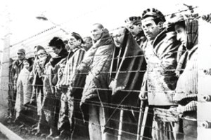 Holokausto aukų kančių atminimą temdo lyderių pjautynės dėl karo