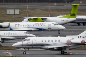 Lietuvos oro uostuose dėl koronaviruso grėsmės – budintys specialistai