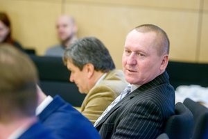 Seimo narys siūlo leisti valstybės taryboje dirbti iki 70-ties metų amžiaus