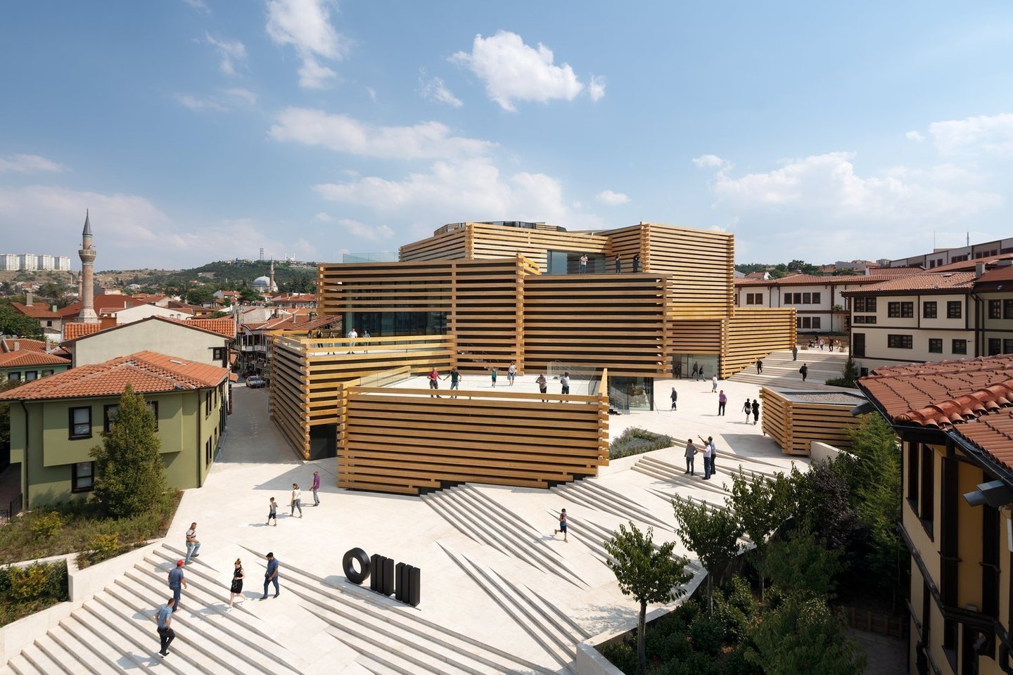 Muziejus Turkijoje „Odunpazari Modern Art Museum“ / architektų biuras „Kengo Kuma &amp; Associates“. <br>NAARO / archdaily.com nuotr.