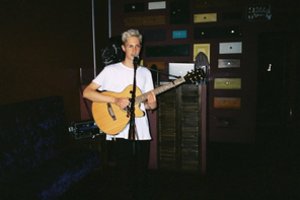 Muzikos kūrėjas Simonas „Lietuvos balse“ sugebėjo pravirkdyti Justiną Jarutį ir Monique