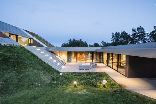 Namas Lenkijoje „Green Line House“ / architektai „Mobius Architects“.<br>Paweł Ulatowski / archdaily.com nuotr.