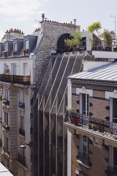 Namas Paryžiuje „La Maison Plissee“ / architektai „WRA- Wild Rabbits Architecture“.<br>Daniel Moulinet / archdaily.com nuotr.