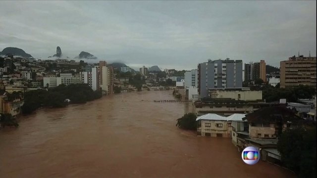Vaizdai iš įvykio vietos: užlieti Brazilijos miestai virto upėmis