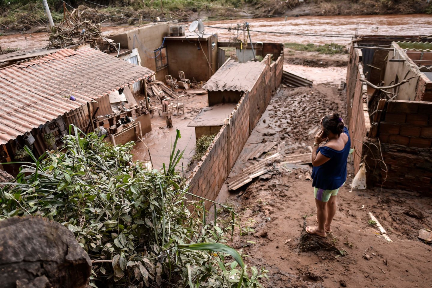 Brazilijoje 30 tūkst. žmonių teko palikti savo namus dėl šalies pietinius regionus skalaujančių smarkių liūčių, per kurias žuvo 54 žmonės, o dar 18 dingo.