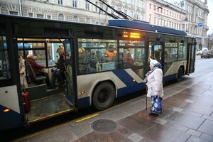 Siūloma įteisinti transporto lengvatą onkologinėmis ligomis sergantiems žmonėms