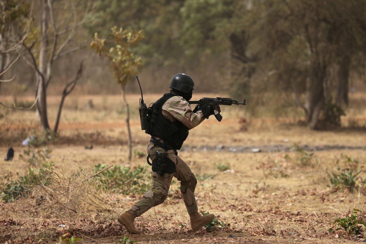  ​Burkina Faso šiaurėje smogikai atakavo Silgadžio kaimą ir, pasak įvairių šaltinių, nužudė nuo 10 iki 50 jo gyventojų. Tai antradienį pranešė Prancūzijos radijo stotis „Radio France Internationale“ (RFI).<br>Reuters/Scanpix nuotr.