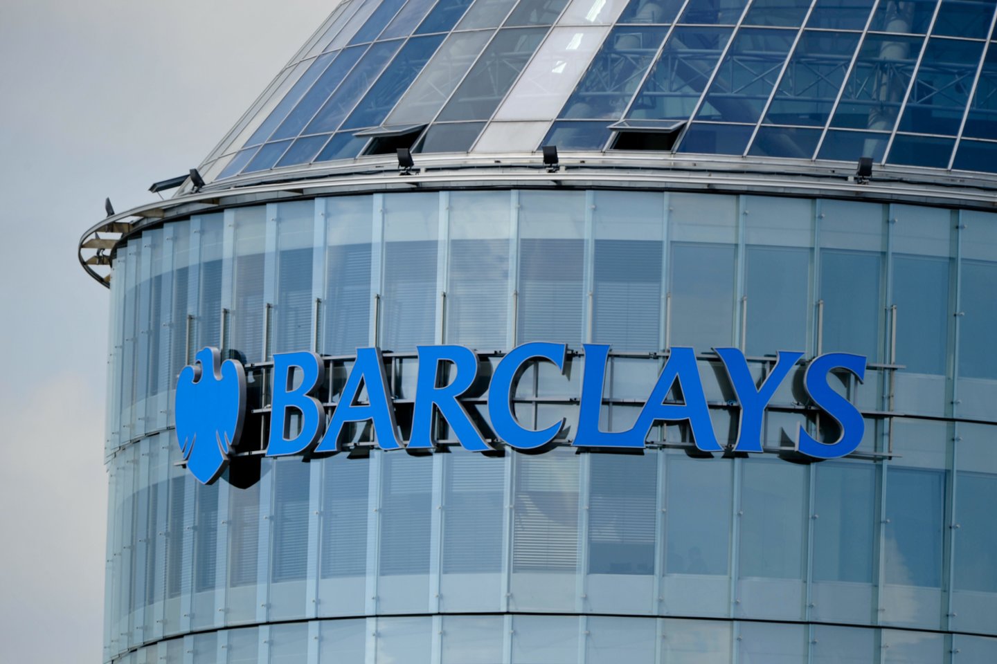 Vis dėlto išėjo „Barclays“, apie pasitraukimą iš Lietuvos svarsto vienas didžiausių Kauno darbdavių „Intermedix“, jau atleidęs apie pusę darbuotojų.<br>V.Ščiavinsko nuotr.