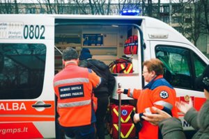 Po nelaimės autobusų stotelėje vilnietį pribloškė aplinkinių reakcija