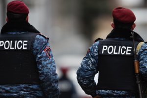 Armėnijoje policija sulaikė penkis opozicijos aktyvistus, du iš jų vėliau buvo paleisti