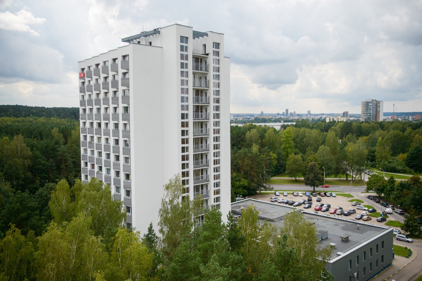 Dėl pastatų nusidėvėjimo ir neatitikimo šiuolaikiniams poreikiams bendrabučių konversija tampa vis aktualesnė Lietuvos rinkai.<br>J.Stacevičiaus nuotr.