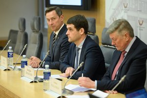 Politinį darinį pristatę R. Žemaitaitis, A. Zuokas ir A. Paulauskas pasirinko „Trijų muškietininkų“ šūkį