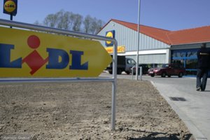 Darbuotojų stygius Lenkijoje palietė ir „Lidl“ parduotuves: už darbą šeštadieniais siūlo viliojantį atlygį