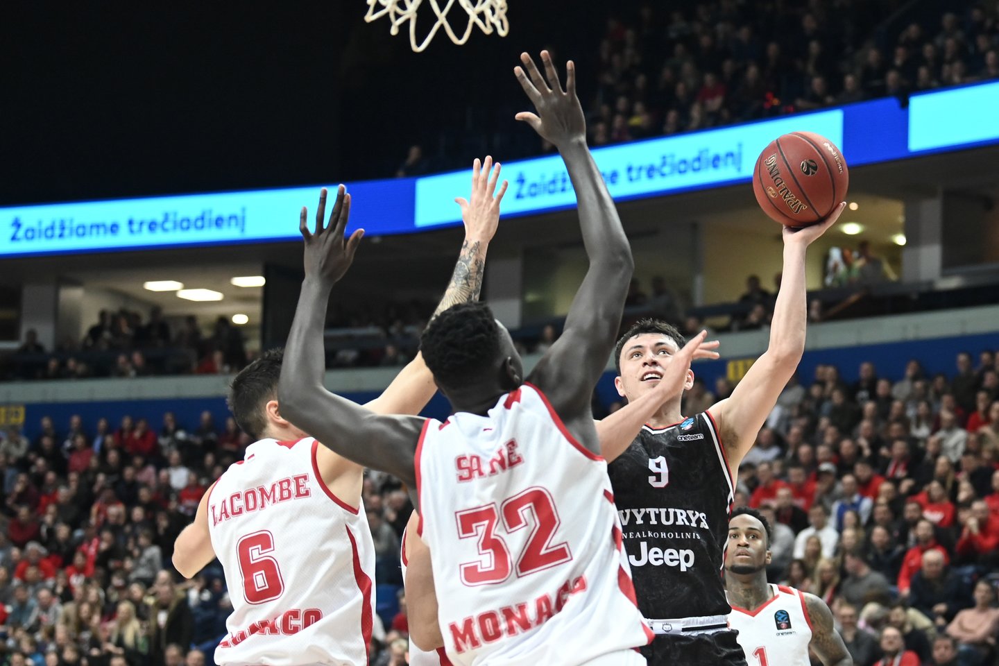 „Rytas“ skaudžiai pralaimėjo „Monaco“ ekipai